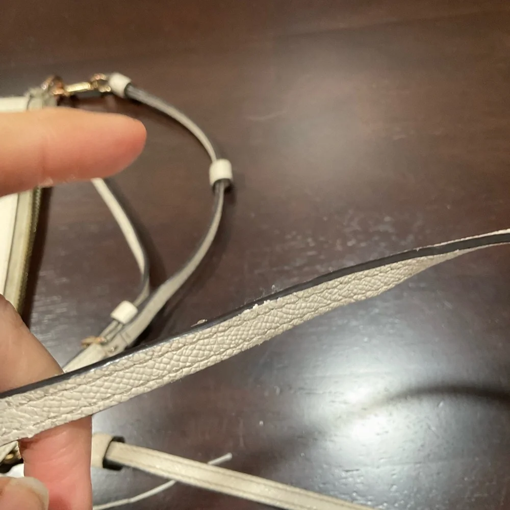COACH LEATHER‎ IVORY CROSSBODY BAG